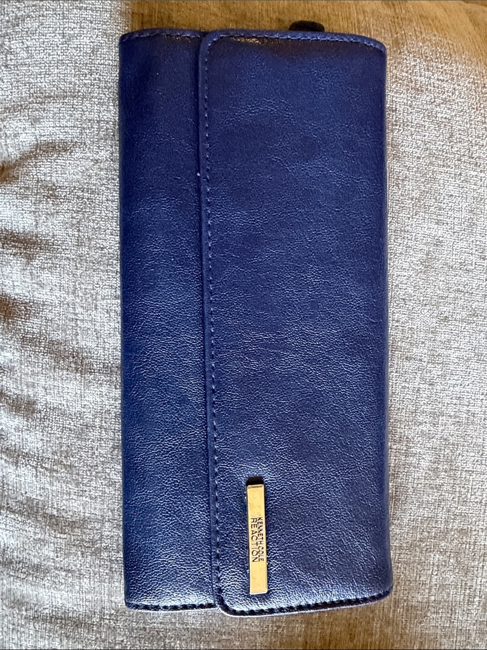 Kenneth Cole Reaction Deep Navy Leather Clutch Wallet